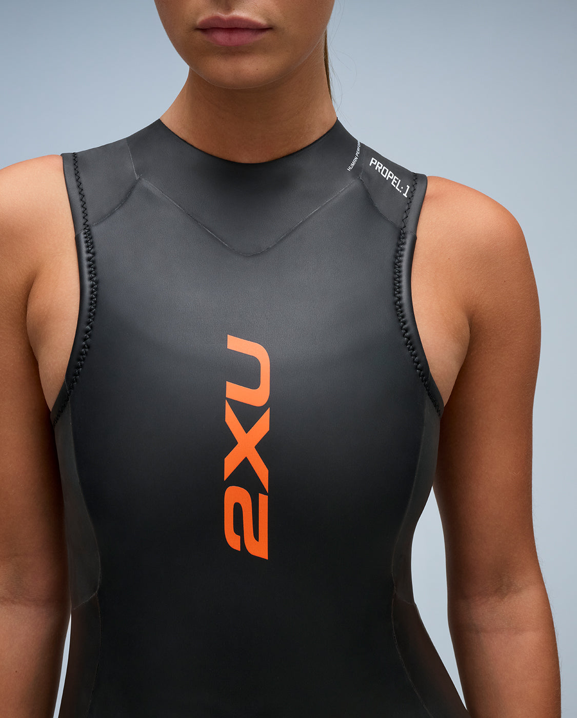 2xu-propel-1-wetsuit-damen-black-solar-orange-rmellos image 8