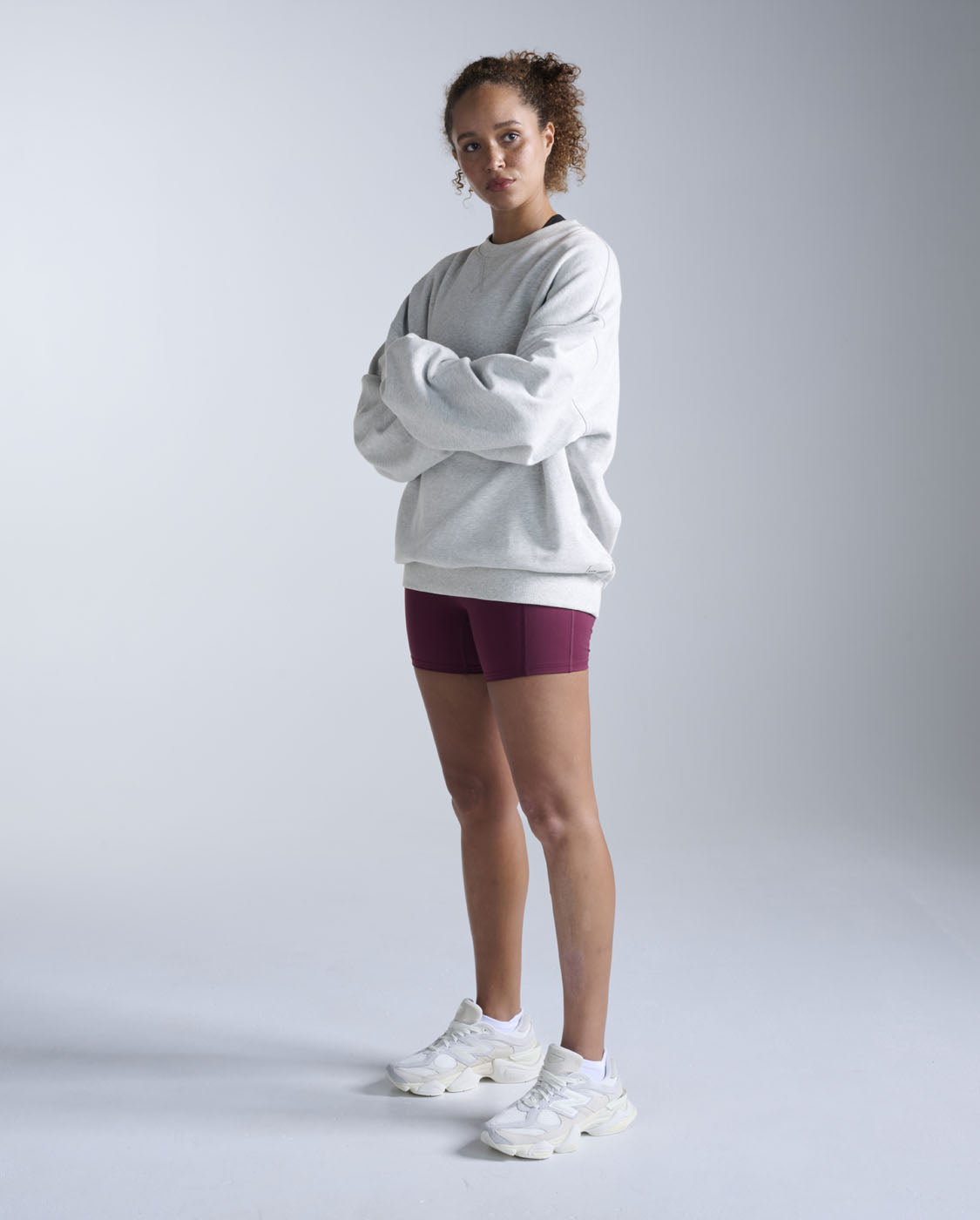 2xu-ez-oversized-bio-baumwoll-crew-grey-marle image 7