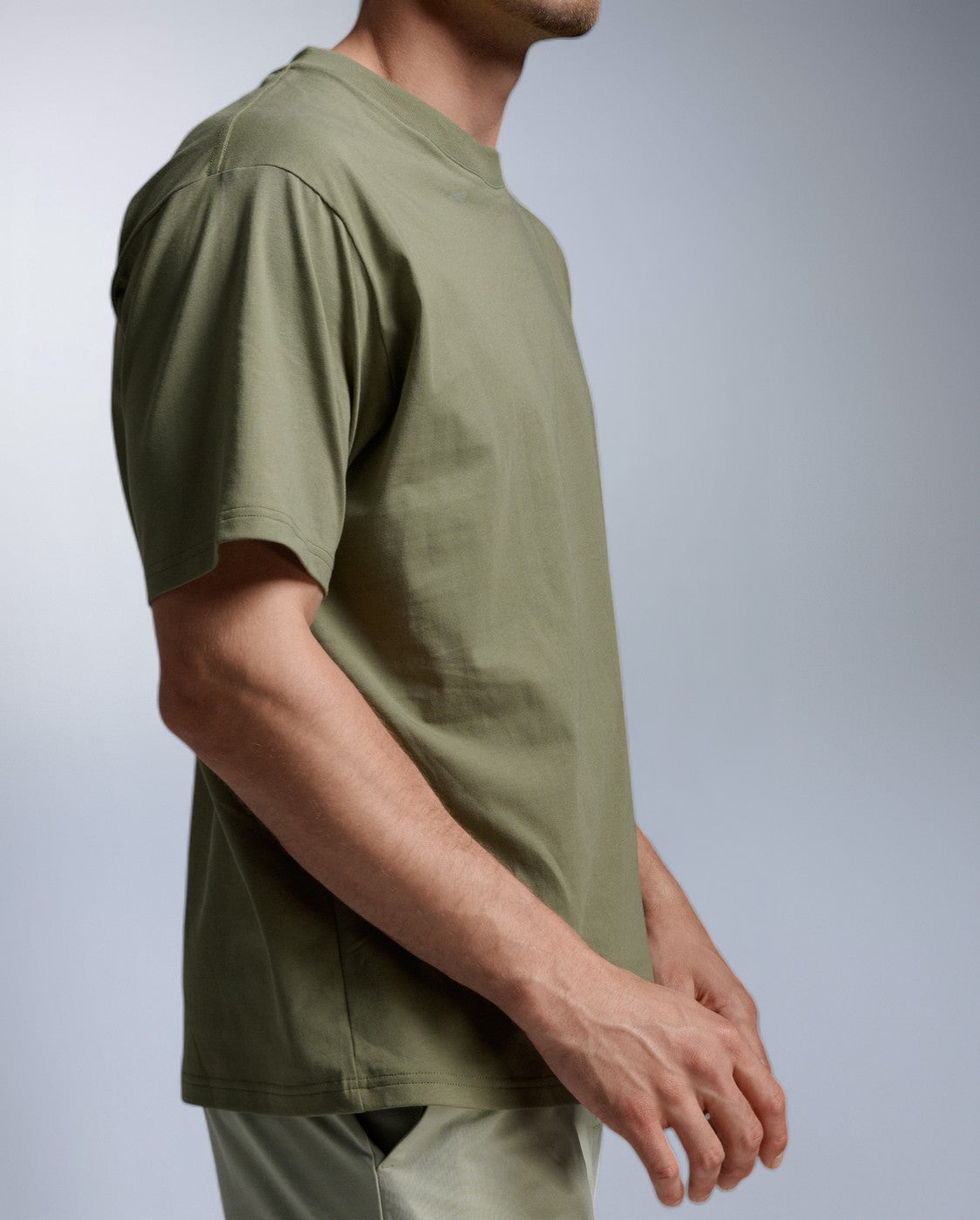 2xu-ez-oversized-organic-cotton-t-shirt-hunter-green image 5