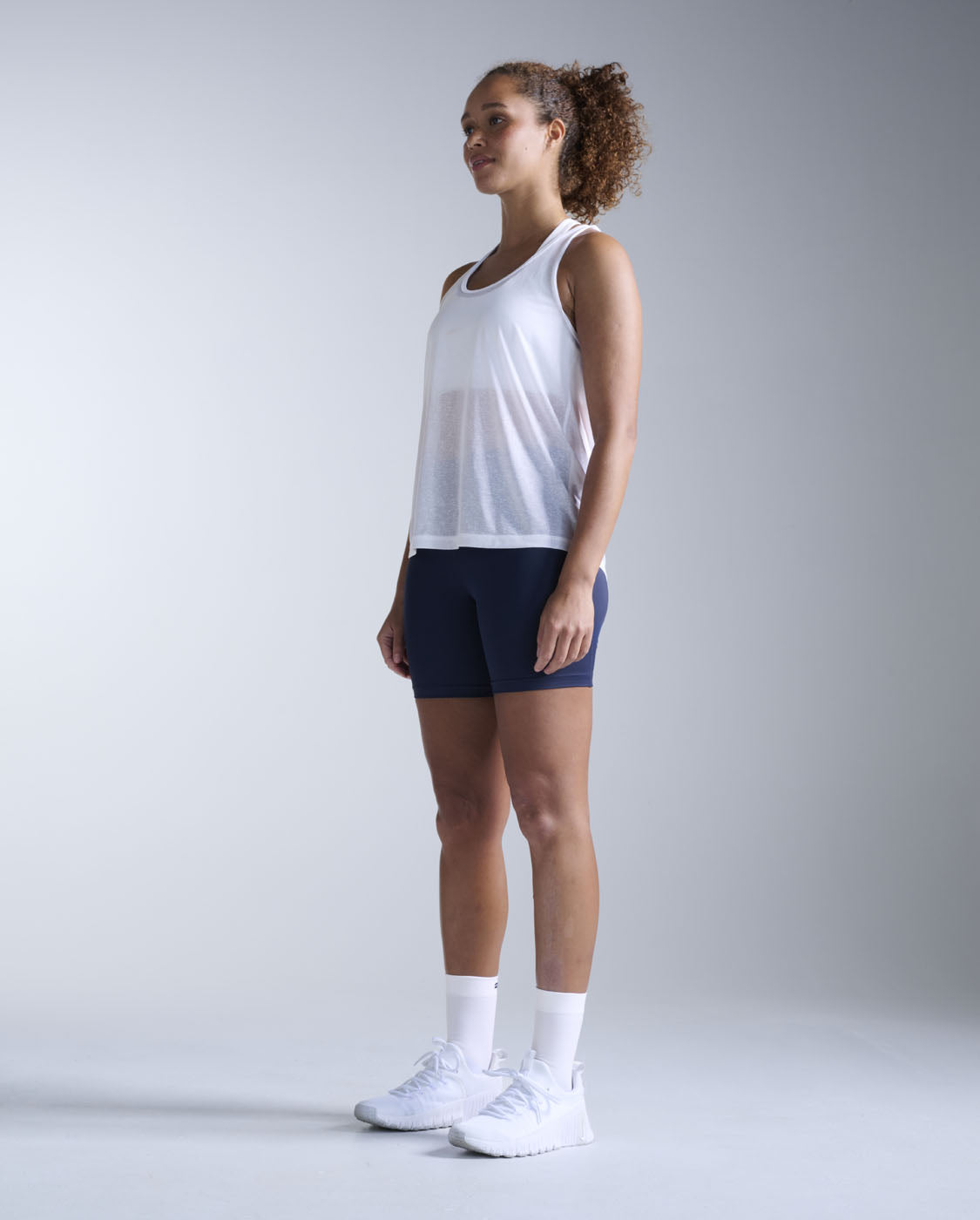 2xu-core-hi-rise-compression-shorts-damen-midnight-5-inch image 5