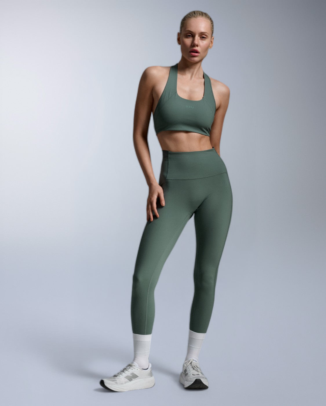 2xu-form-racerback-sport-bh-medium-impact-olive-leaf image 3