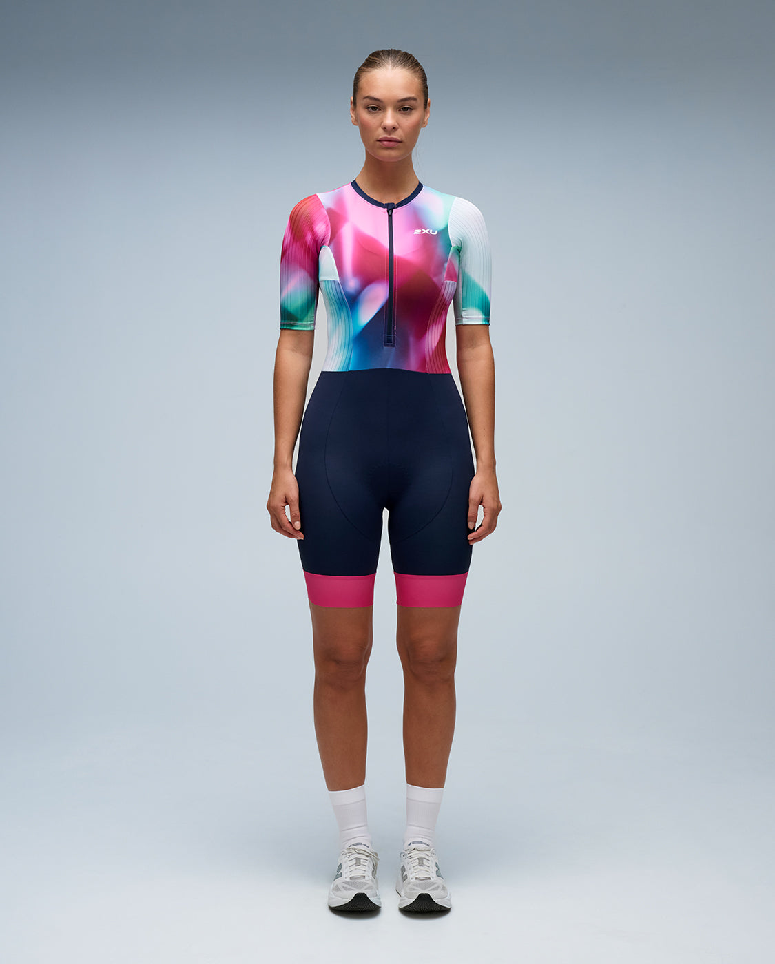 2xu-aero-sleeved-trisuit-triathlonanzug-electric-rose image 1