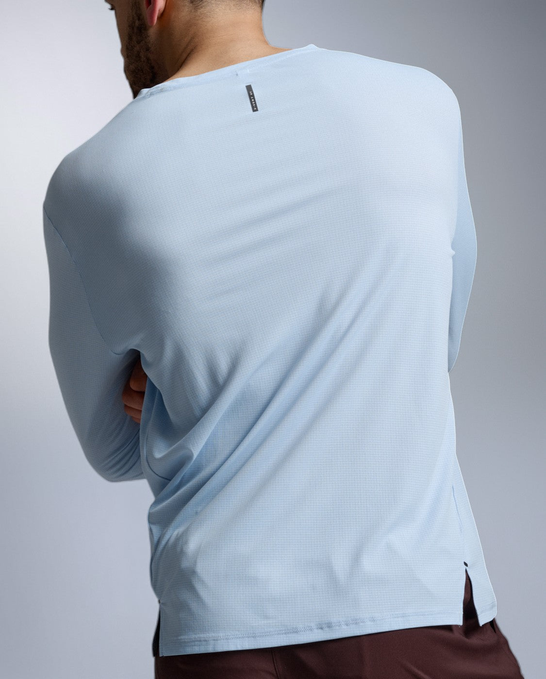 2xu-aero-trail-long-sleeve-laufshirt-herren-bay image 7