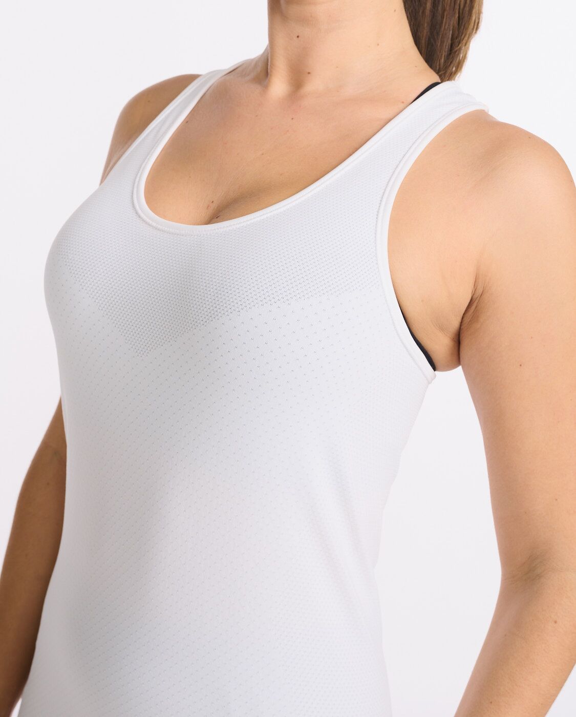 2xu-motion-tech-singlet-sporttop-wei-damen image 5