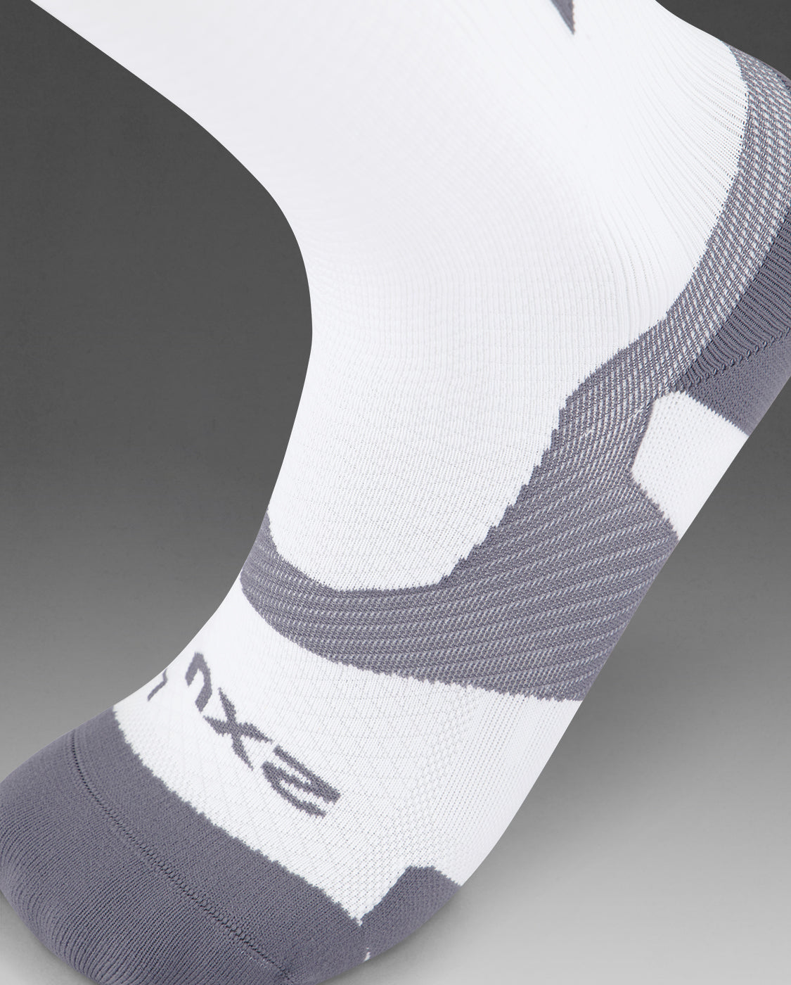 2xu-vectr-light-cushion-full-length-kompressionssocken-wei-grau image 3