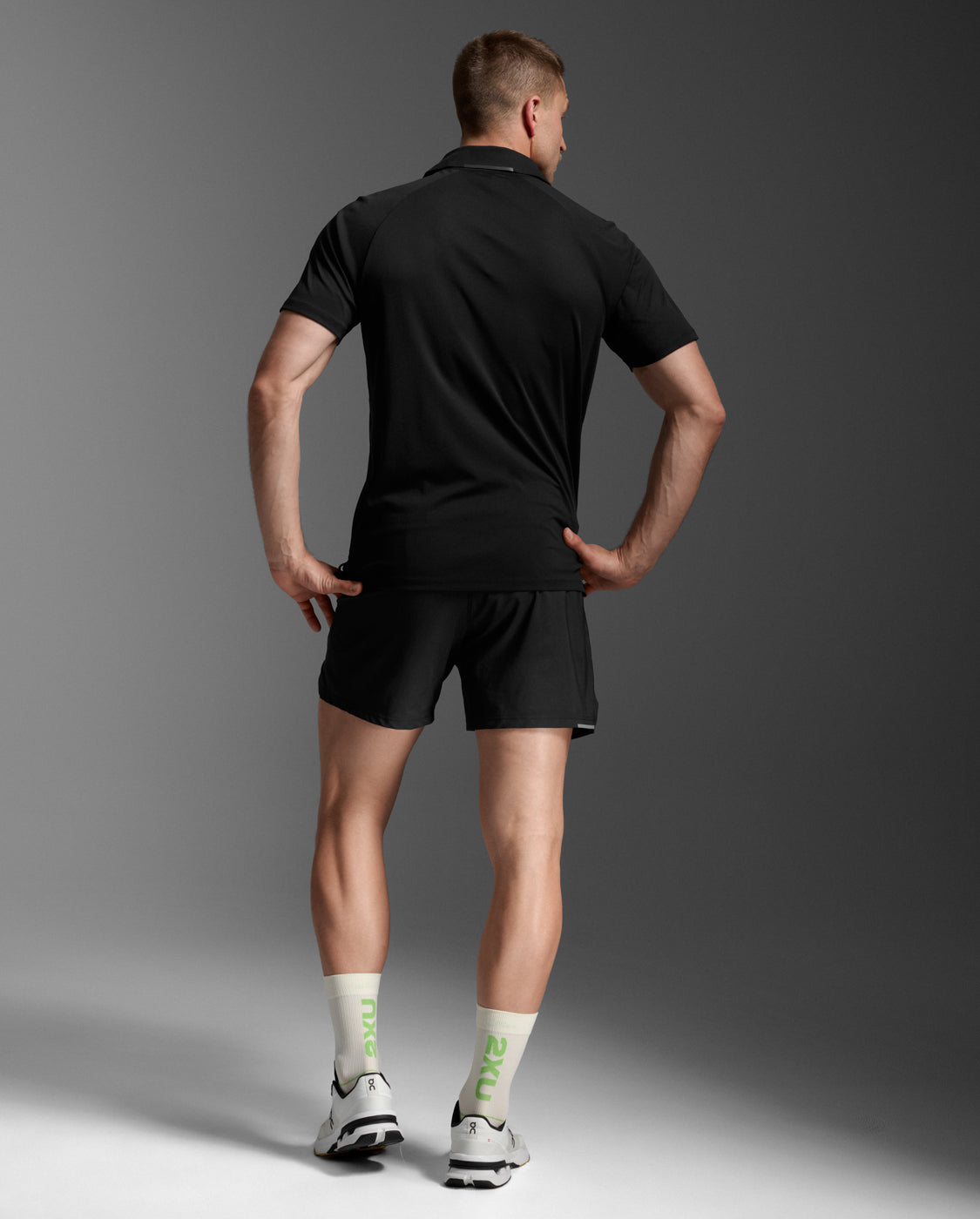 2xu-signature-polo-polohemd-schwarz-herren-regular-fit image 3