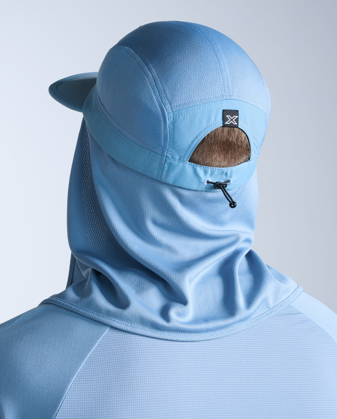 2xu-aero-trail-legionnaire-cap-blue-shade-nackenschutz image 4