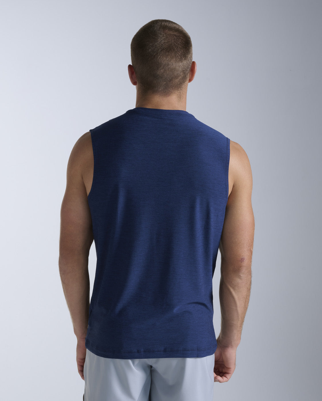 2xu-signature-tank-tanktop-herren-midnight-stretch image 2