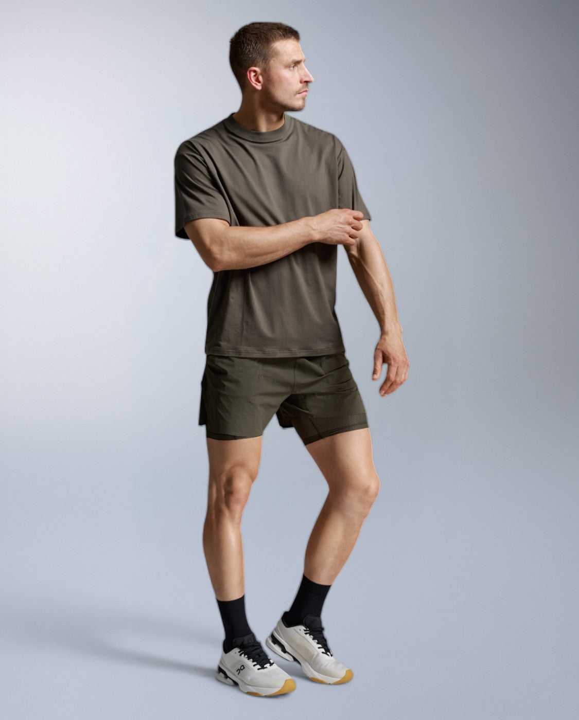 2xu-motion-oversized-tencel-t-shirt-flint-herren image 4