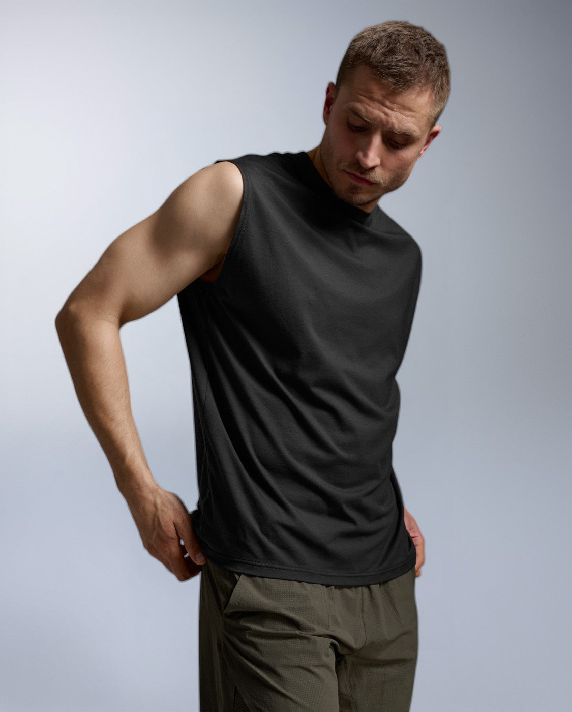 2xu-motion-oversized-tencel-tanktop-herren-schwarz-atmungsaktiv image 2