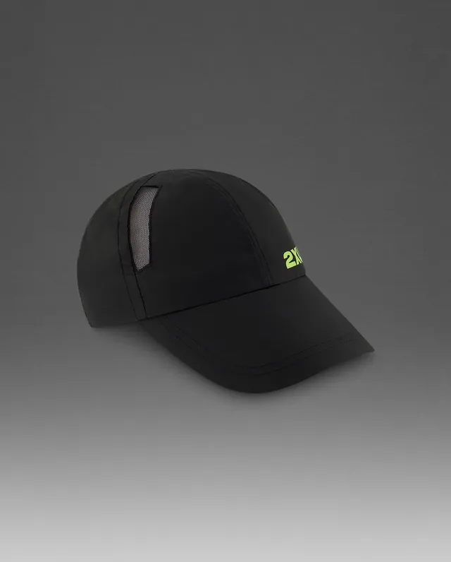 2xu-aero-run-cap-laufkappe-schwarz-volt image 1