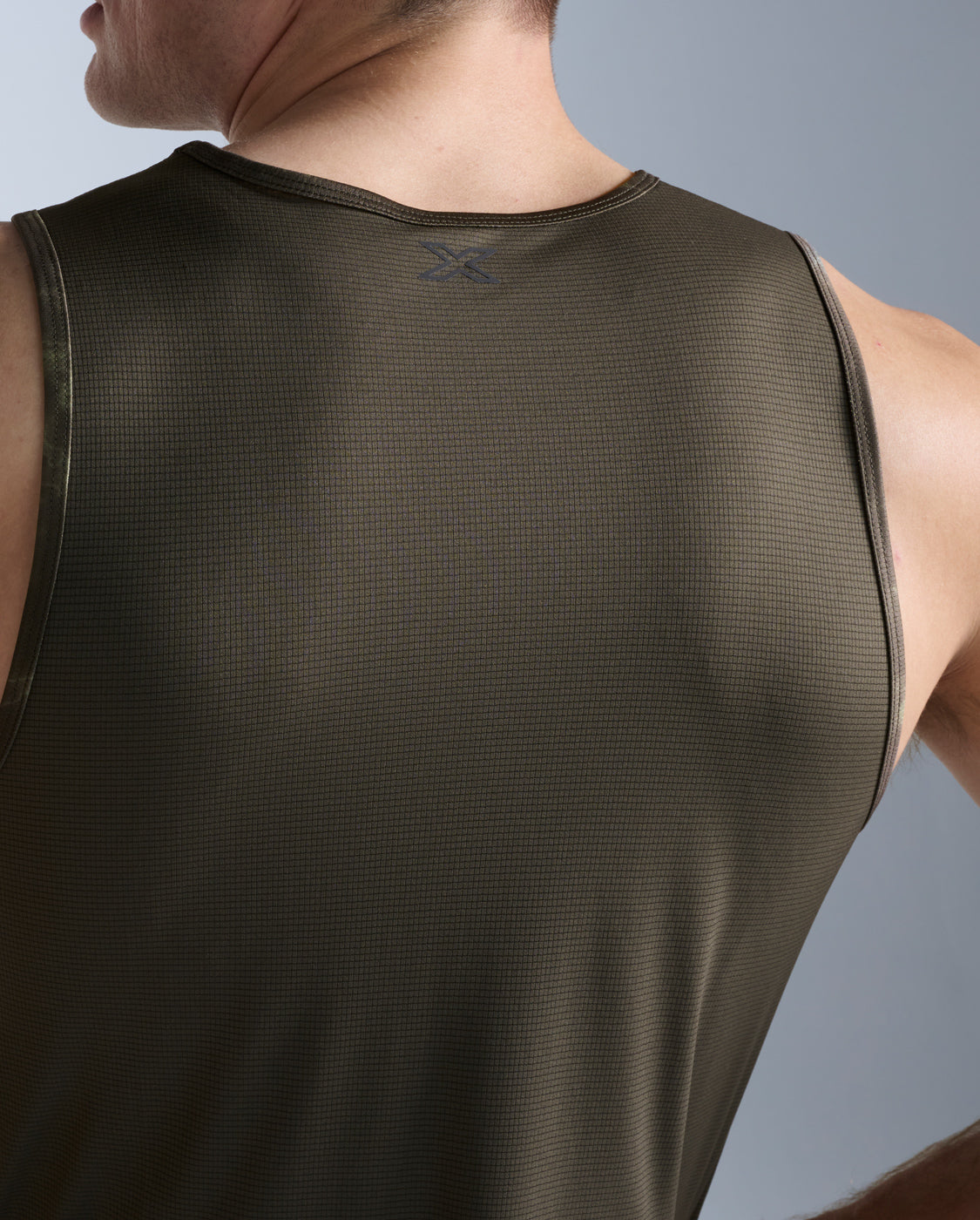 2xu-aero-tank-top-herren-flint-synapse-atmungsaktiv image 4
