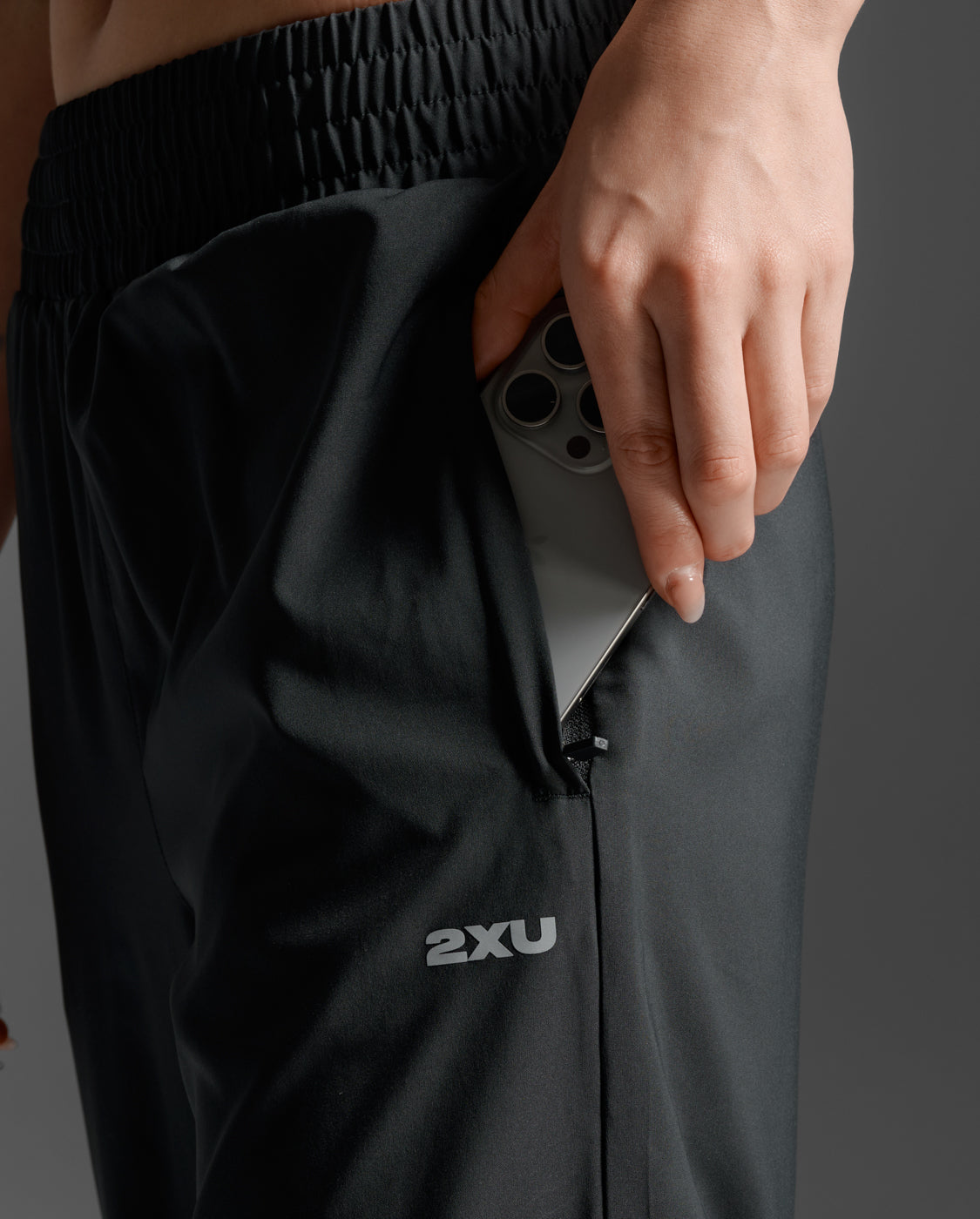 2xu-aero-woven-jogger-damen-schwarz-atmungsaktiv image 7