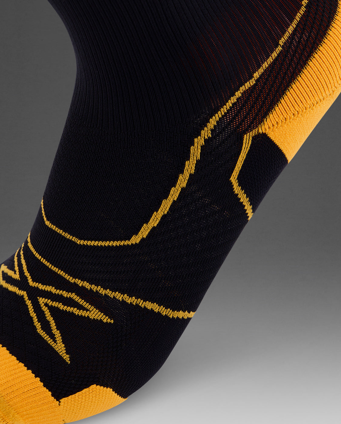 2xu-vectr-cushion-crew-laufsocken-schwarz-solar-orange image 2
