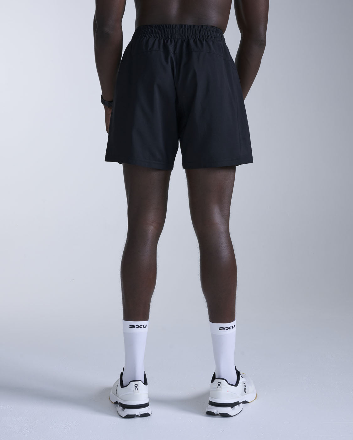 2xu-motion-5-inch-unlined-shorts-trainingsshorts-herren-schwarz image 3