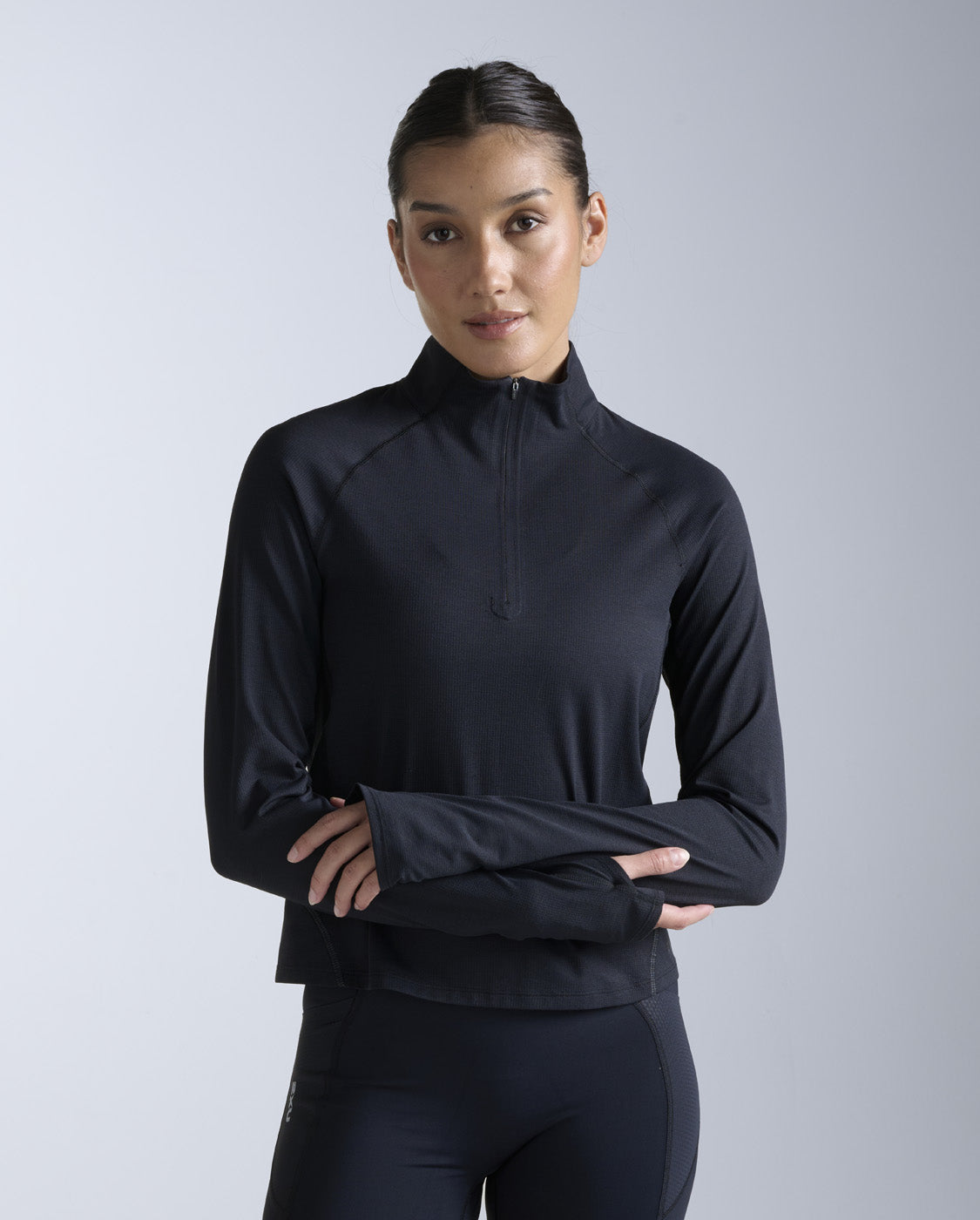 2xu-aero-trail-1-2-zip-laufshirt-damen-schwarz-langarm image 1