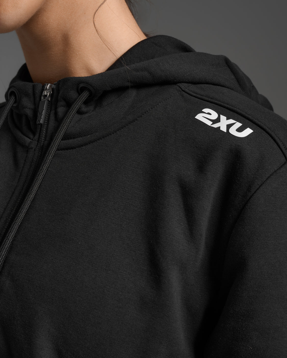 2xu-motion-aspire-full-zip-hoodie-damen-black-fleece image 7