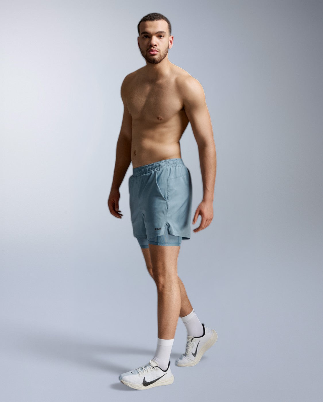 2xu-aero-mesh-2-in-1-5-inch-shorts-herren-blue-shade image 4