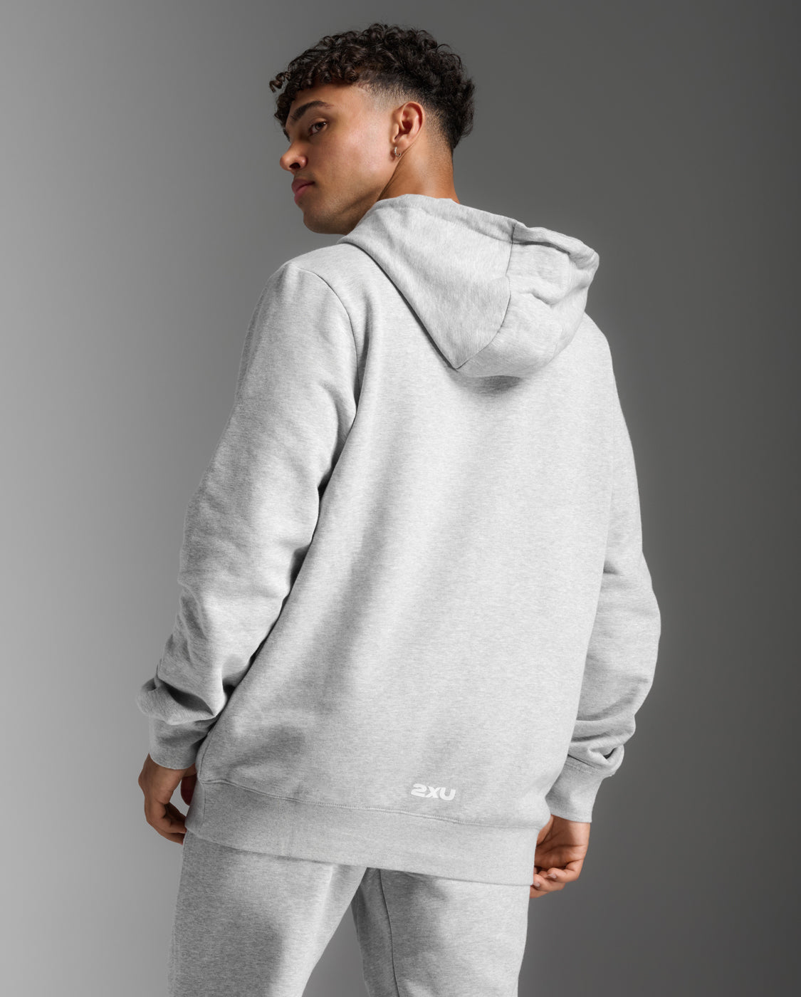 2xu-motion-aspire-hoodie-herren-grey-marle-white image 3