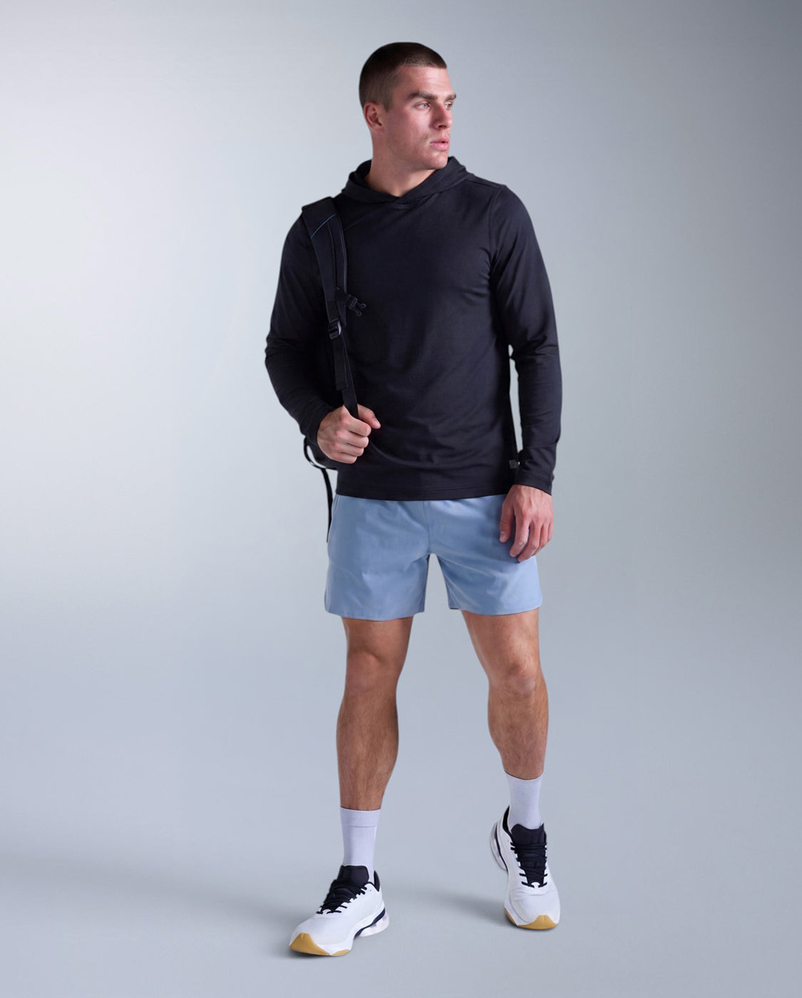 2xu-motion-hoodie-langarm-schwarz-herren-regular image 5