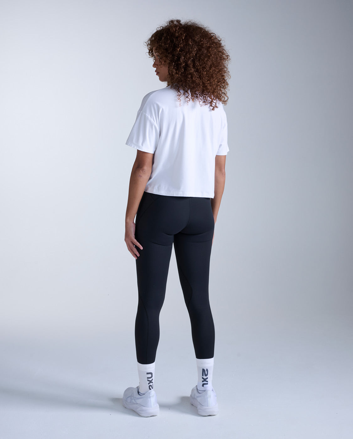 2xu-form-soft-jersey-relaxed-tee-wei-trainingsshirt image 8