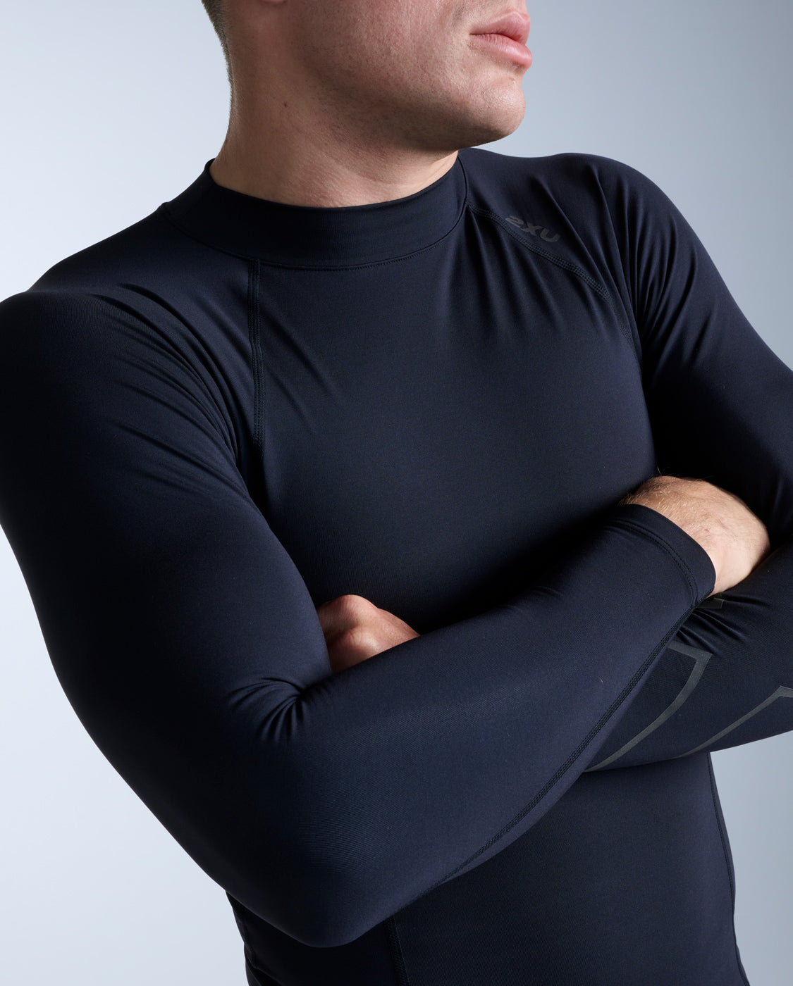 2xu-ignition-compression-longsleeve-herren-black image 2