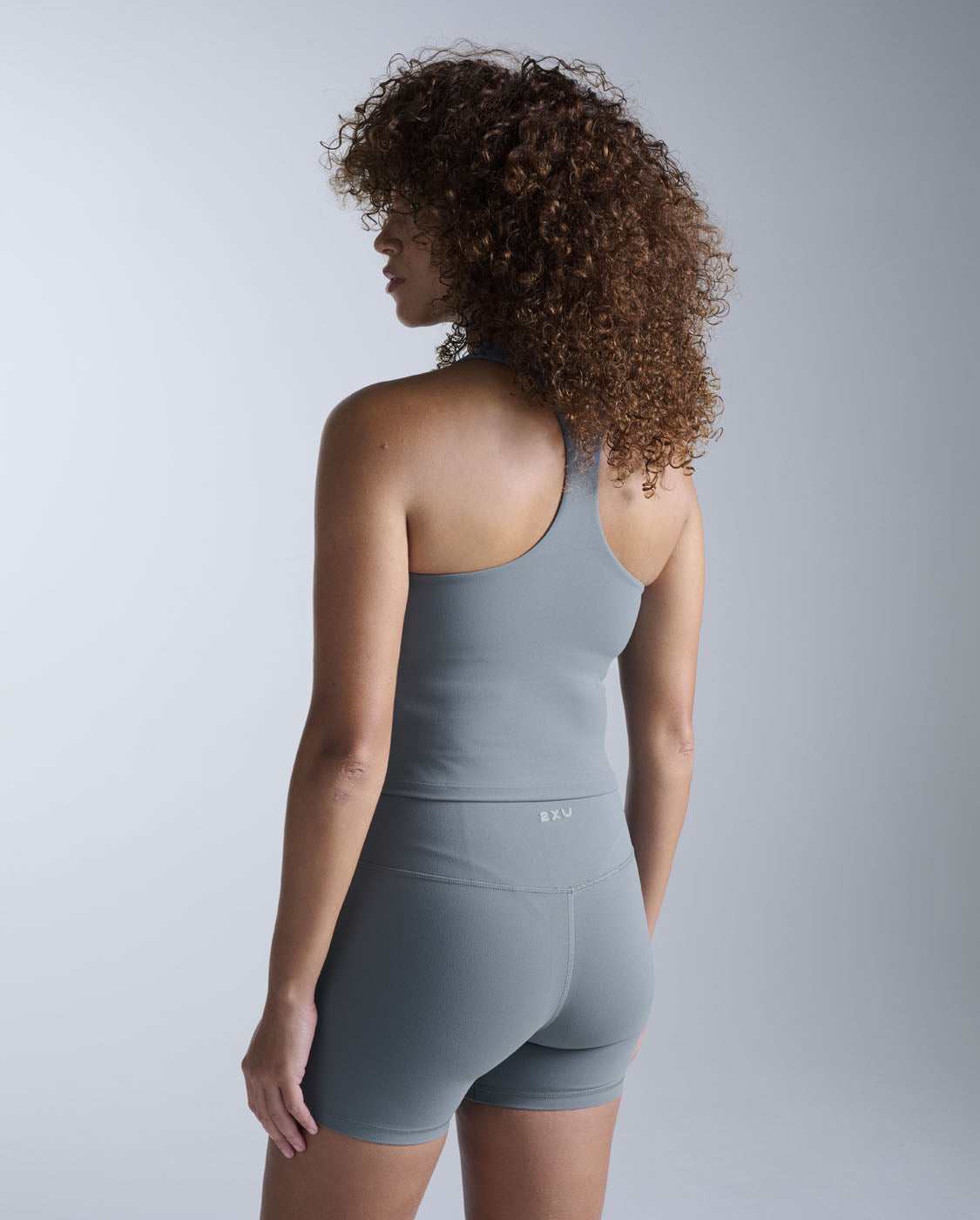 2xu-fluid-racerback-tank-sporttop-dark-sage image 2