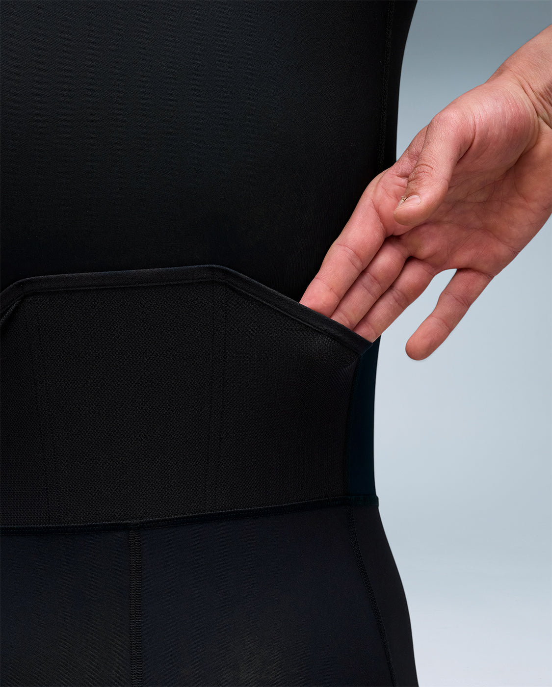 2xu-core-trisuit-triathlonanzug-schwarz-weiss-einsteiger image 5