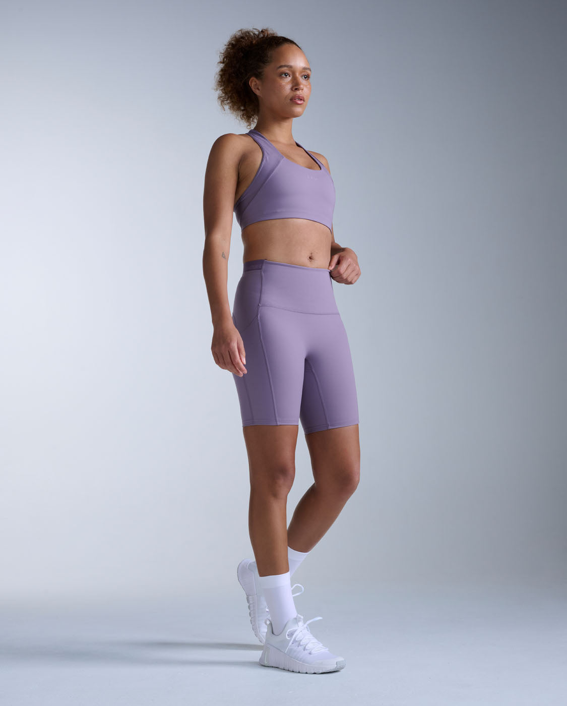 2xu-form-stash-hi-rise-compression-shorts-6-lila image 8