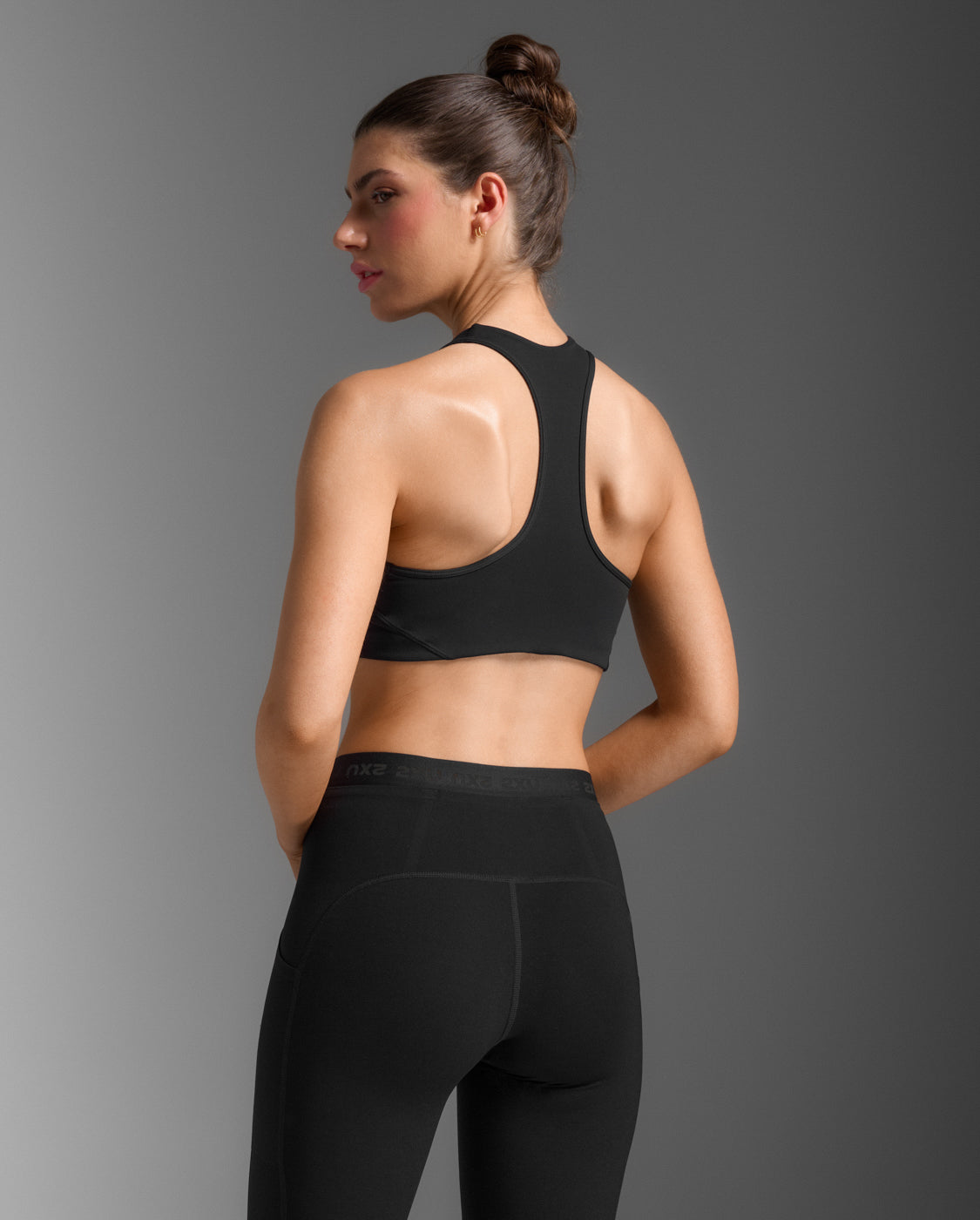 2xu-form-racerback-sport-bh-damen-schwarz-medium image 3