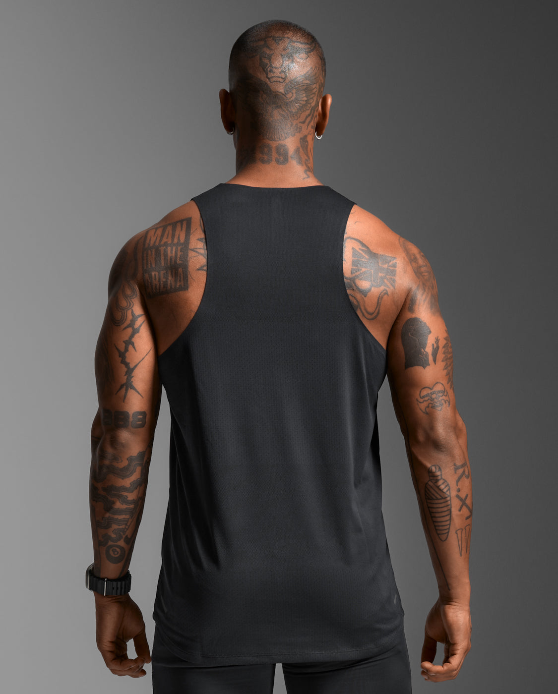 2xu-light-speed-tech-singlet-herren-black-lauf-top image 3