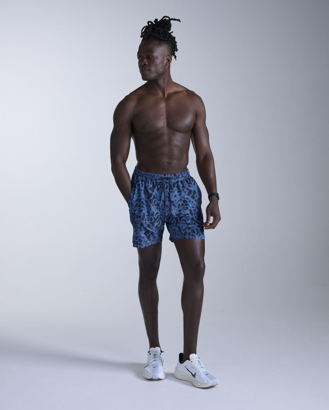 2xu-aero-hybrid-swim-shorts-herren-nebula-5-zoll image 5