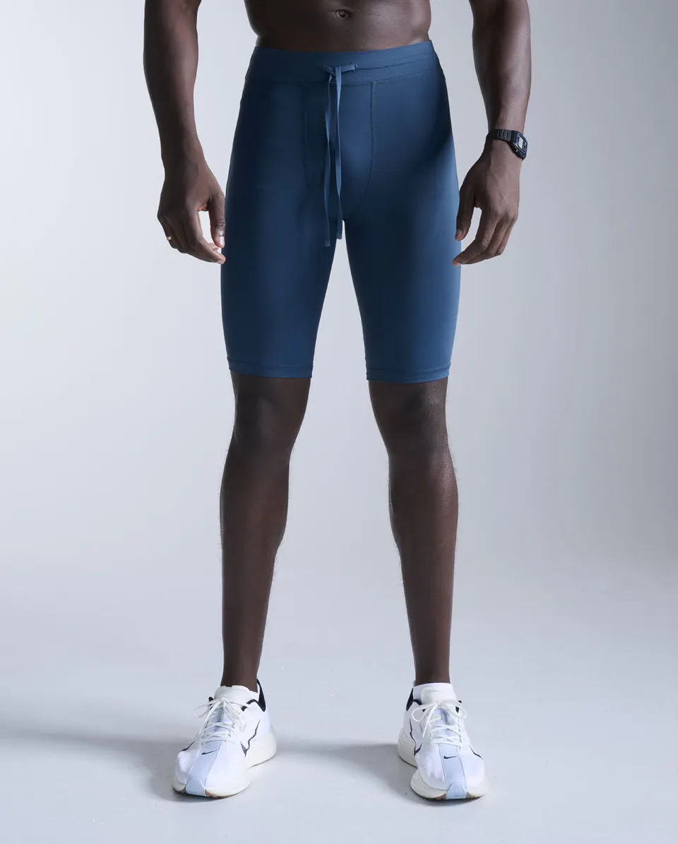 2xu-aero-mesh-kompressionsshorts-majol-herren-mit-taschen image 1