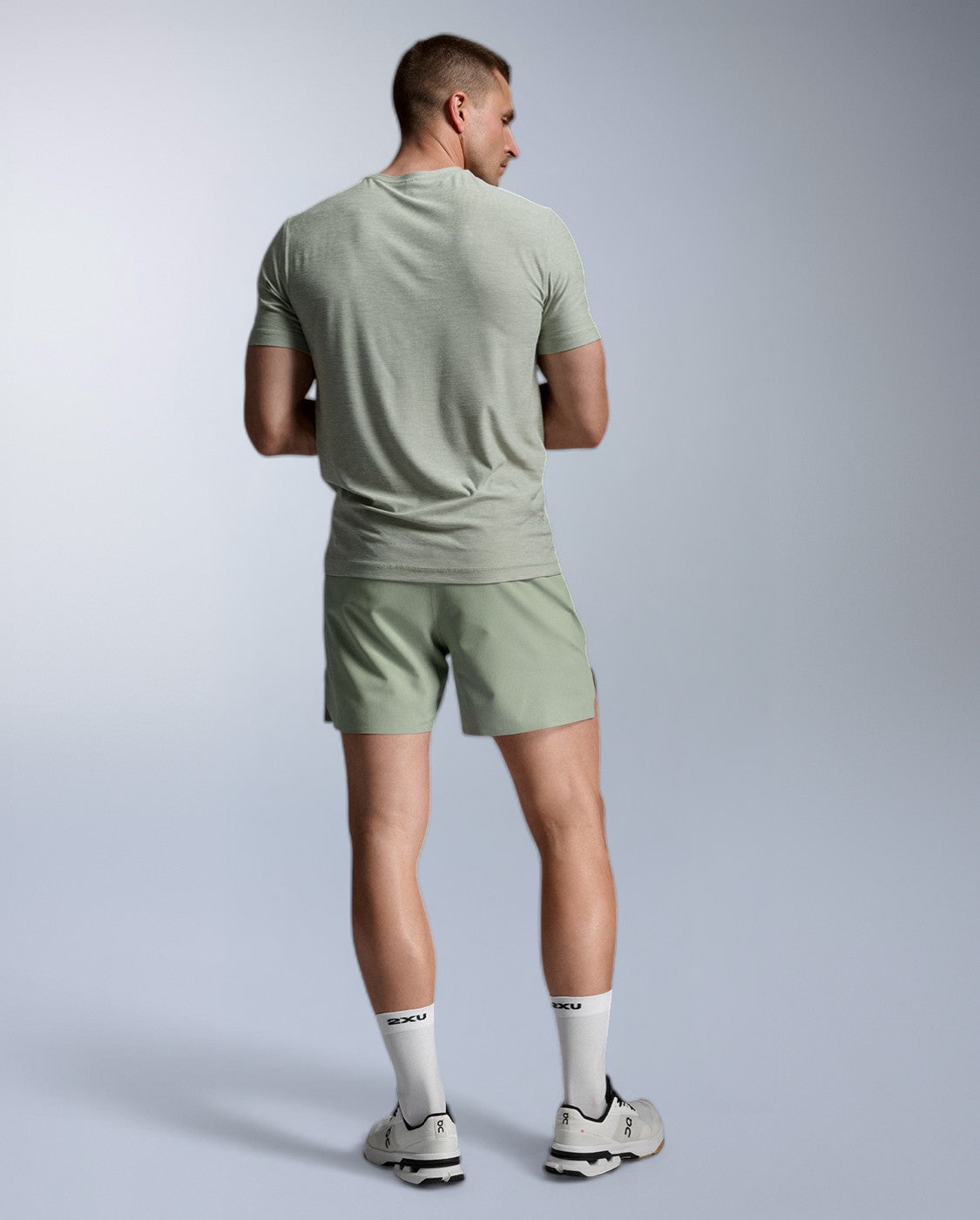 2xu-signature-tee-t-shirt-eucalyptus-herren-schnelltrocknend image 8