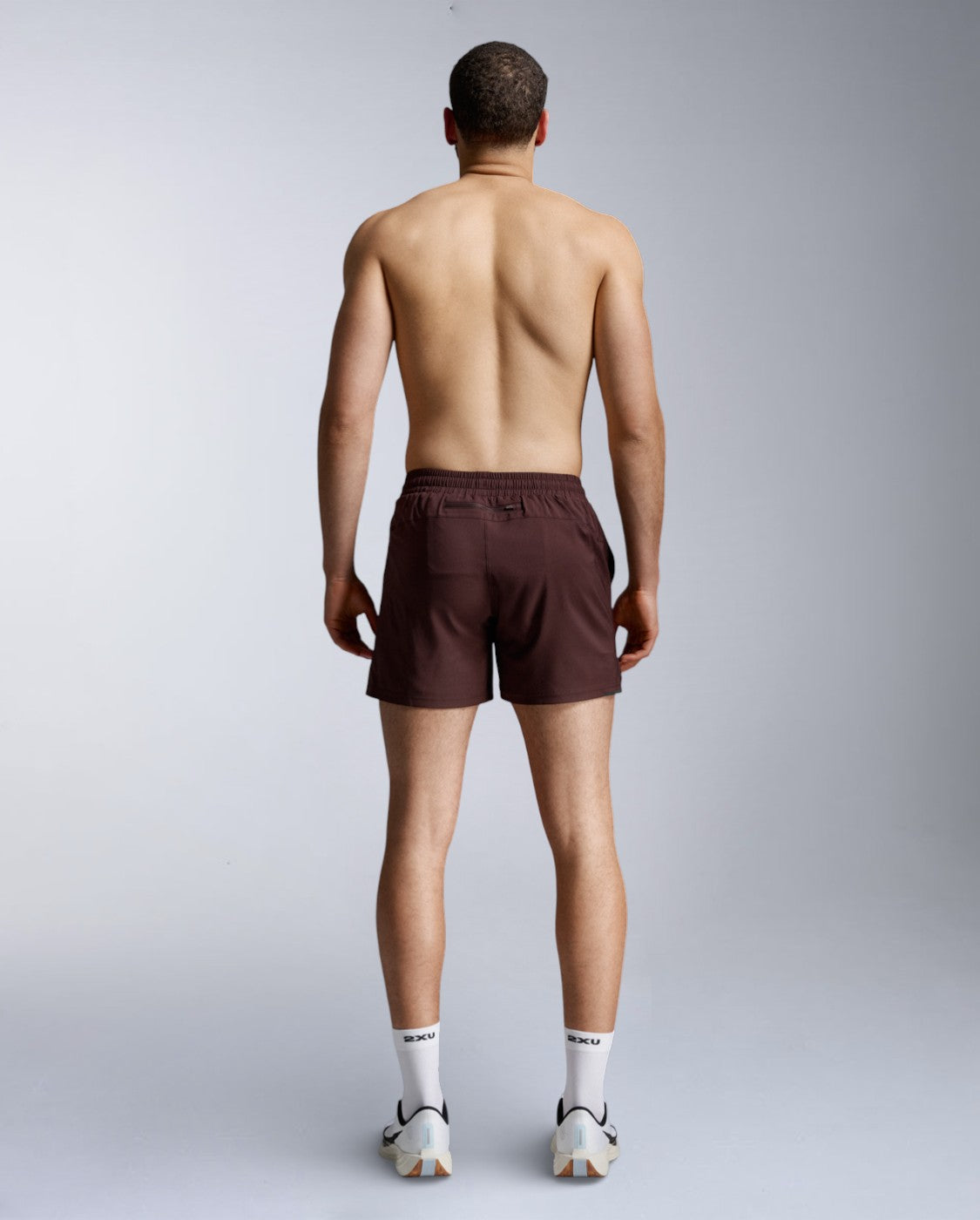 2xu-aero-5-inch-shorts-herren-laufshorts-bark-5-inch image 7