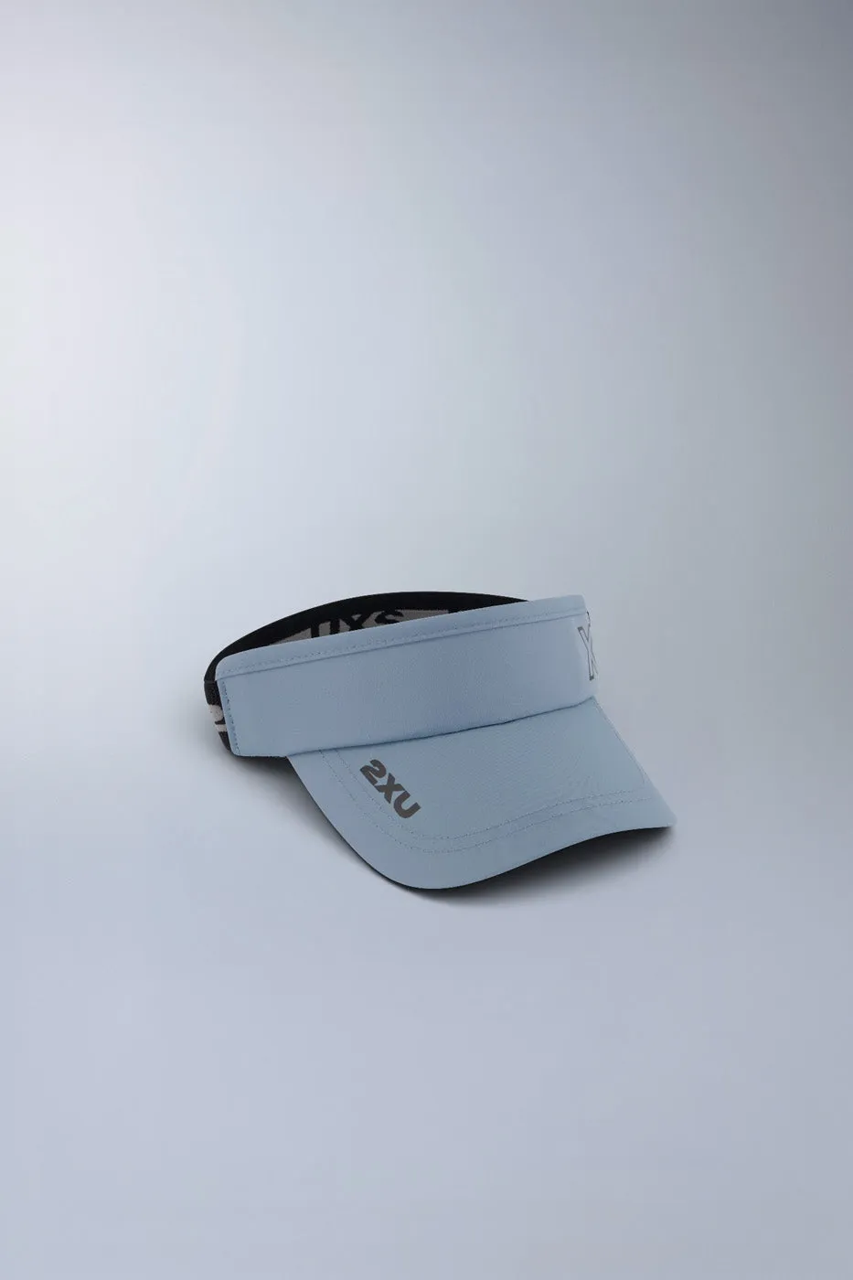 2xu-aero-performance-visor-blue-shade-unisex image 1