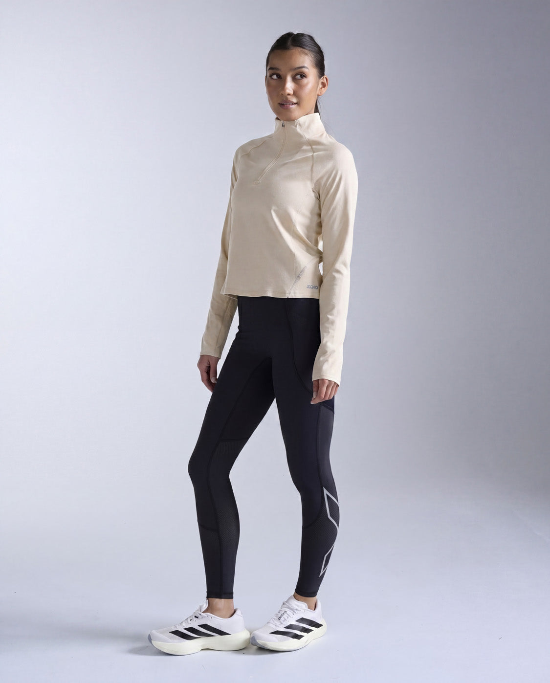 2xu-aero-trail-1-2-zip-chalk-white-laufshirt-damen image 4