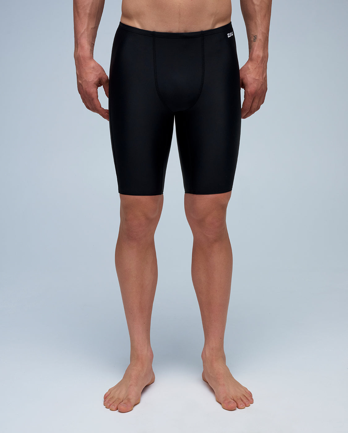 2xu-propel-jammer-schwimmhose-black-white-uv-schutz image 1
