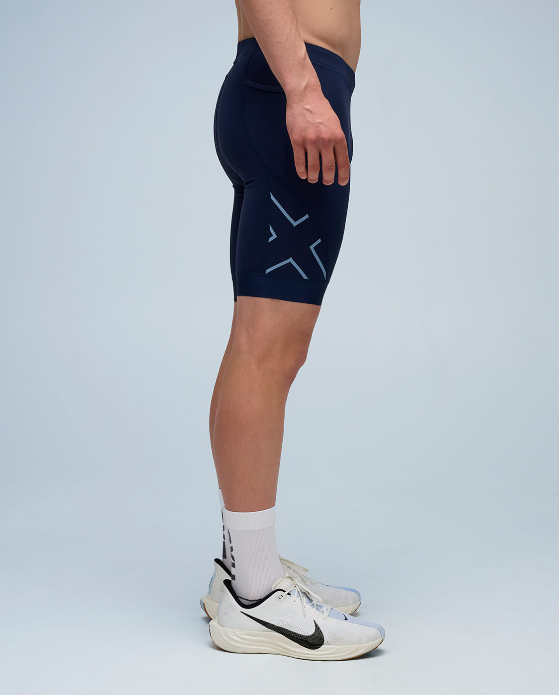 2xu-core-tri-8-inch-short-herren-midnight-kompression image 5
