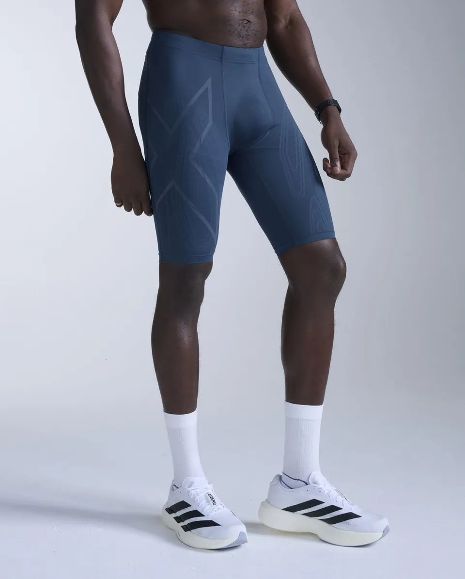 2xu-light-speed-compression-shorts-herren-majol-leicht image 1