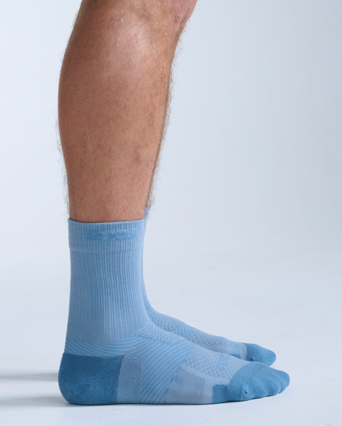 2xu-vectr-light-cushion-merino-crew-socken-bay image 3