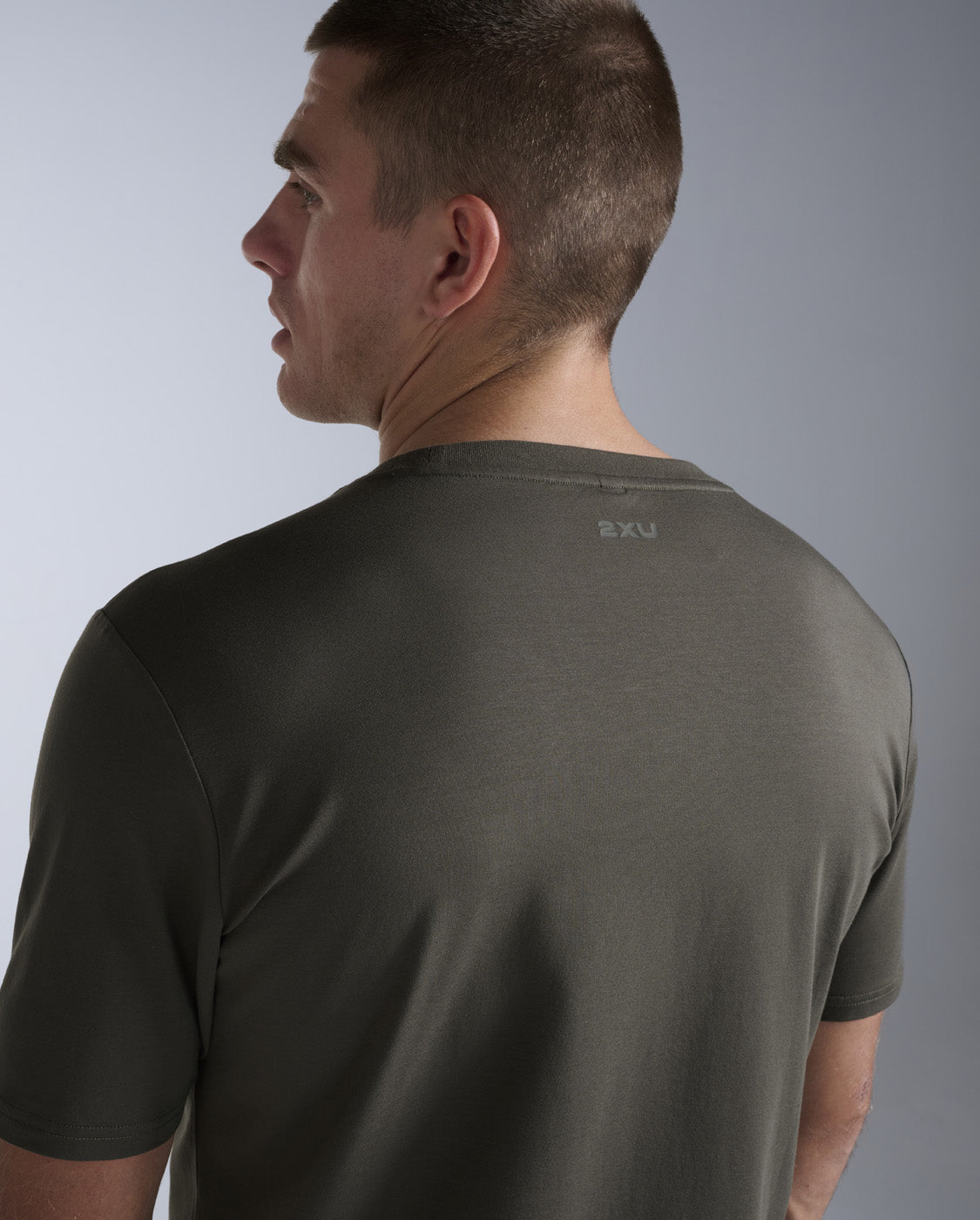 2xu-motion-cotton-flex-t-shirt-flint-herren image 4