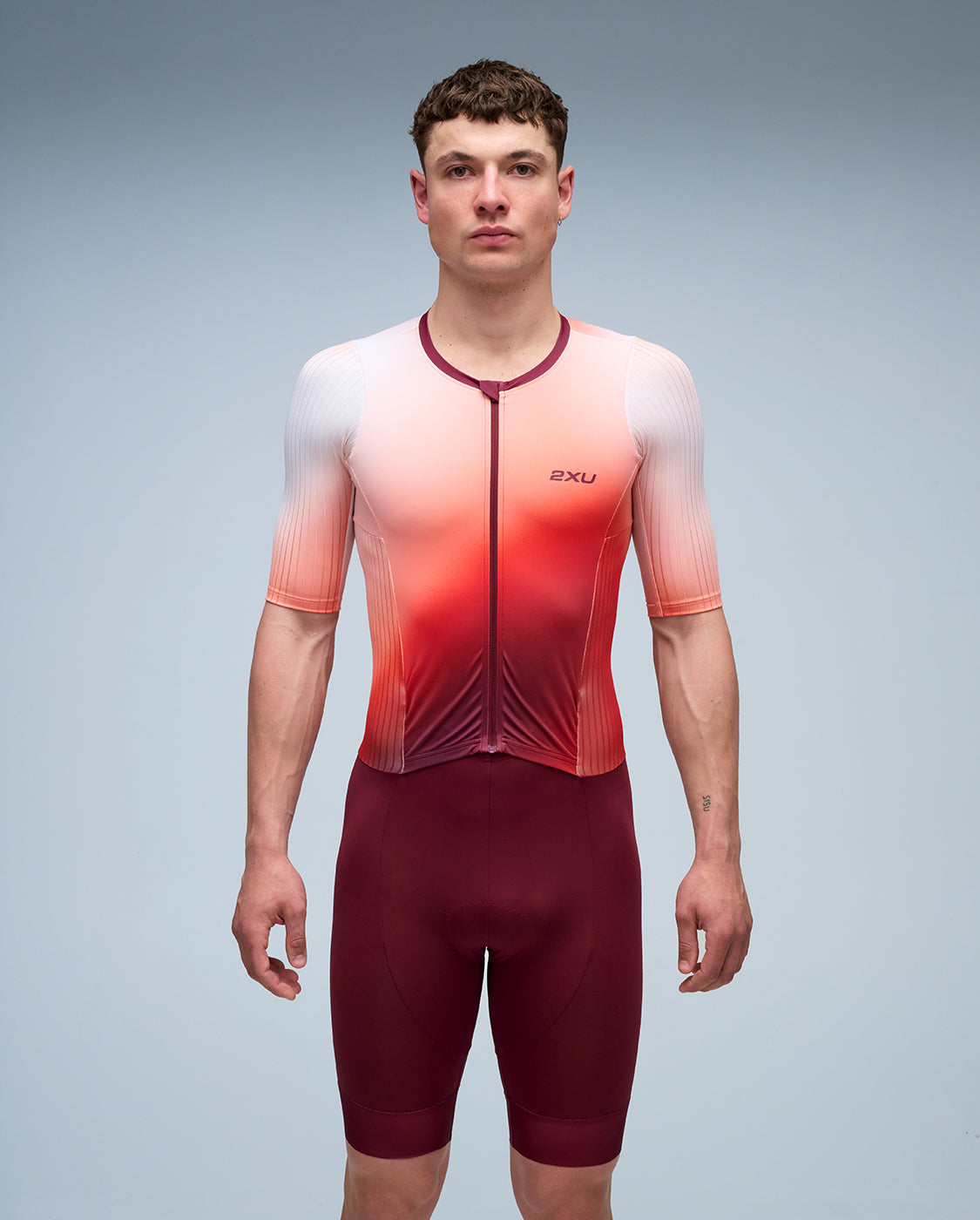 2xu-aero-sleeved-trisuit-herren-heatwave-triathlon image 6