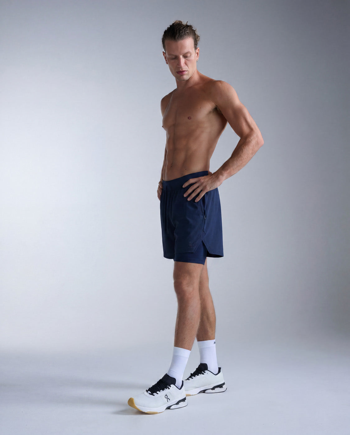 2xu-flex-2-in-1-5-inch-shorts-midnight-midnight image 5