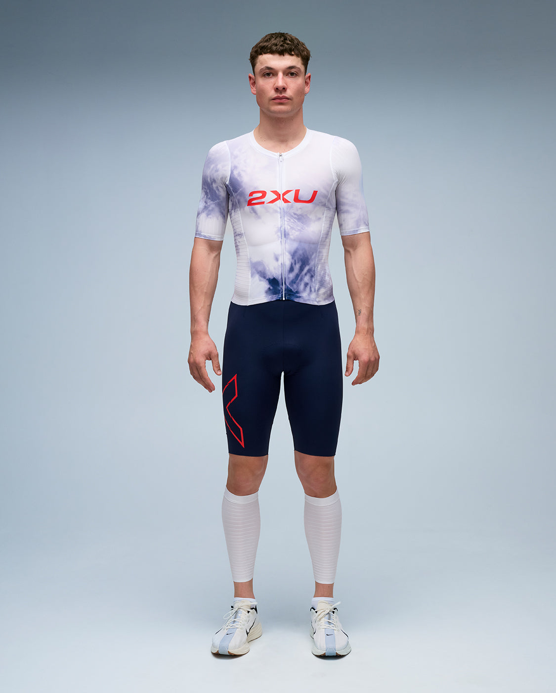 2xu-light-speed-aero-calf-guards-wei-schwarz-triathlon image 6