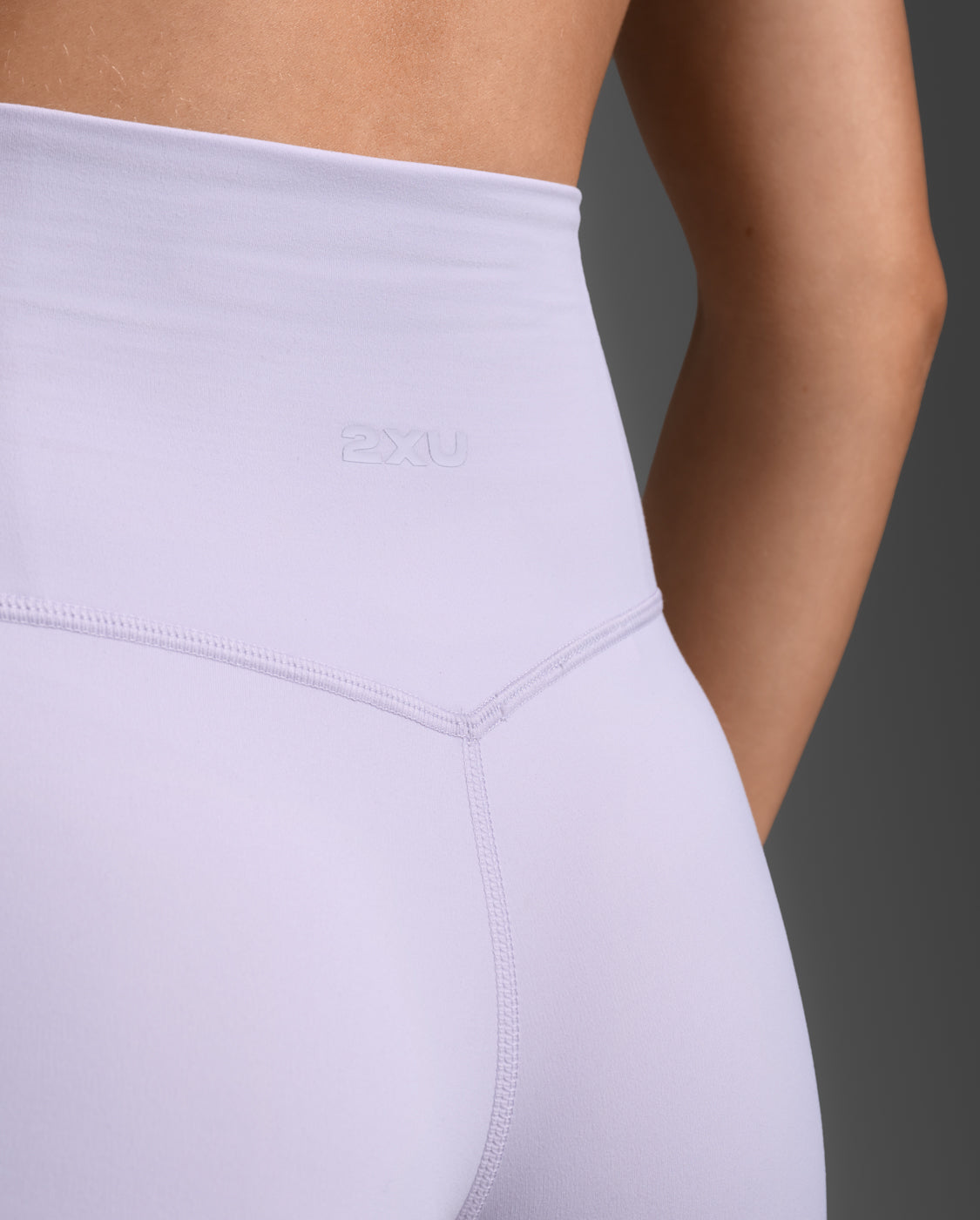 2xu-fluid-hi-rise-5-inch-shorts-damen-virtual-violet image 7