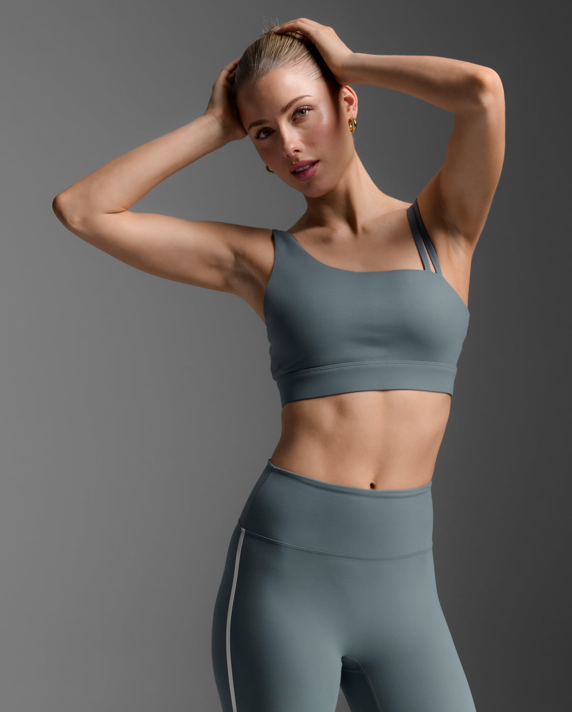 2xu-fluid-asymmetric-bra-damen-dark-sage-sport-bh image 5