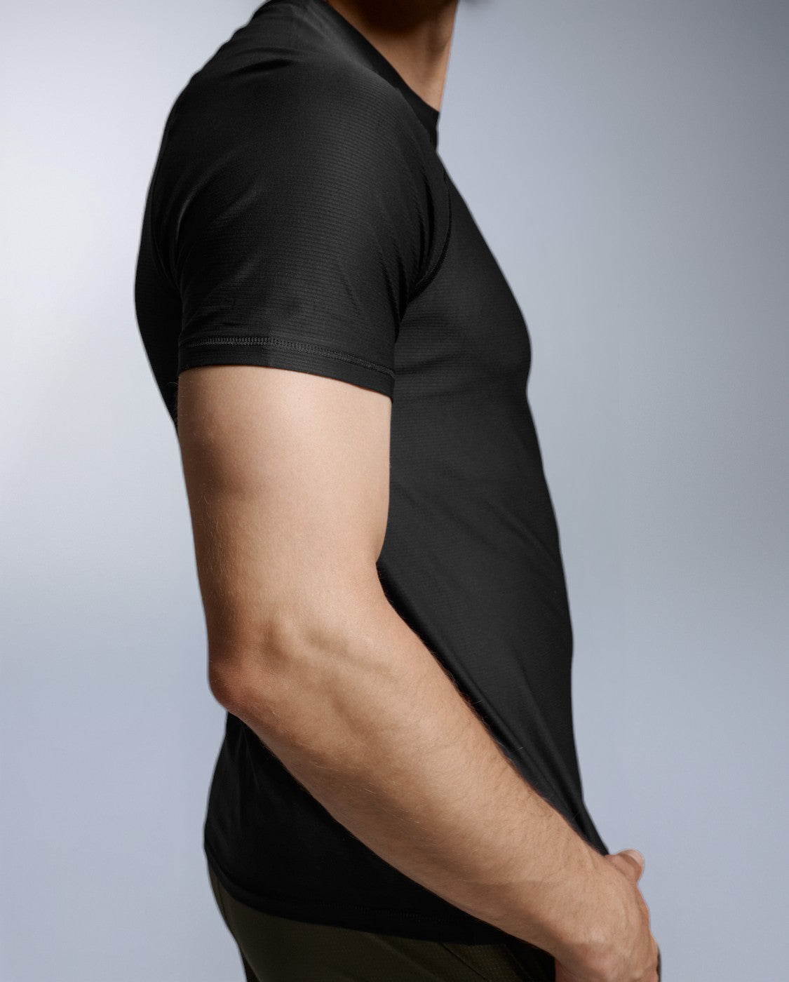 2xu-force-tech-tee-t-shirt-herren-black-geruchshemmend image 3