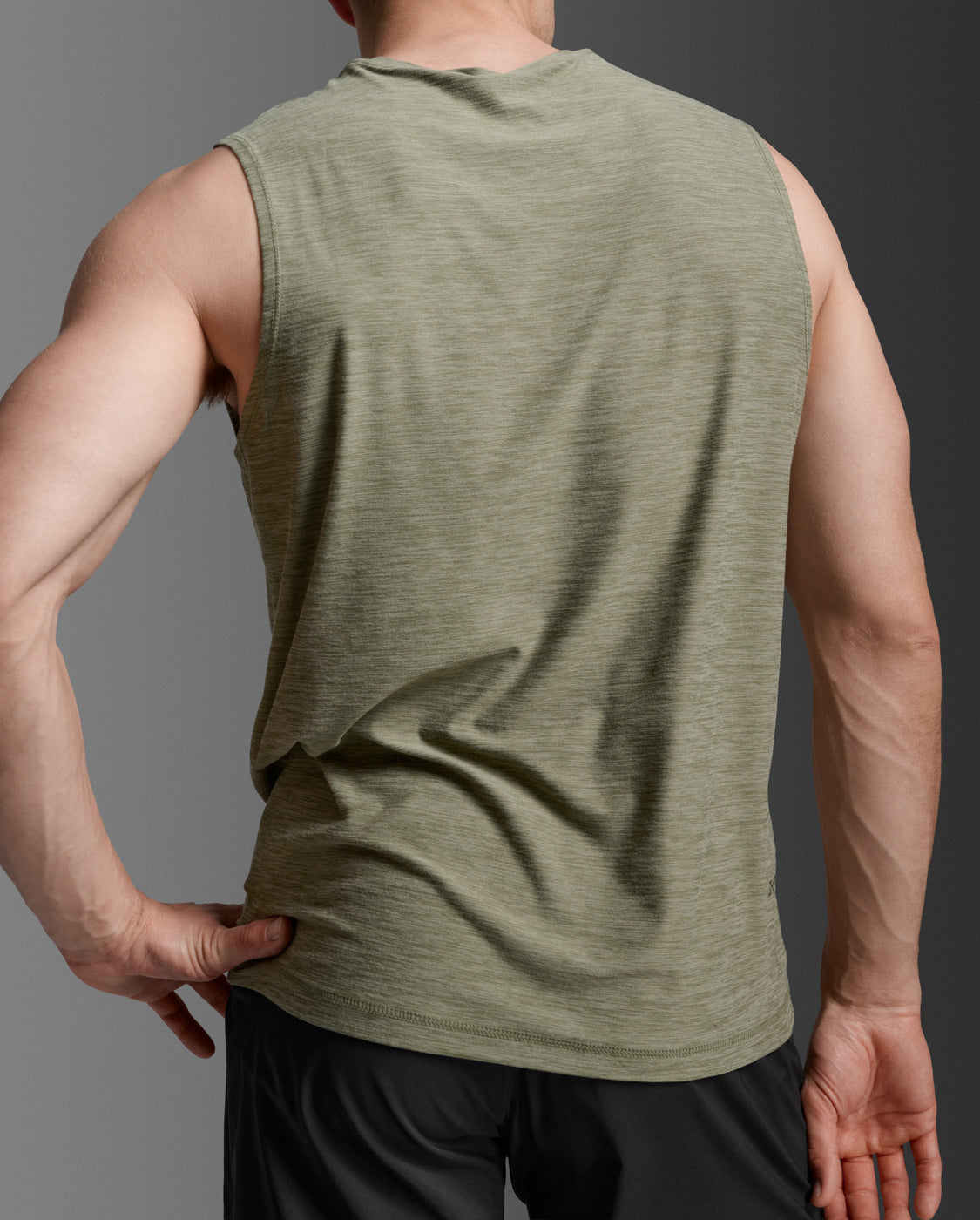 2xu-signature-tank-top-herren-hunter-green-jersey image 6