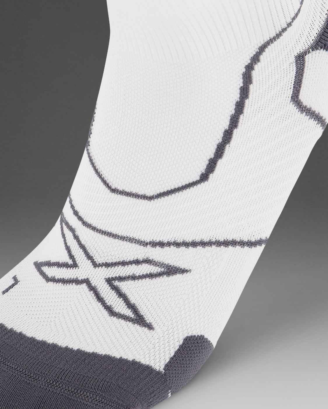 2xu-vectr-cushion-1-4-crew-socken-white-kompression image 2